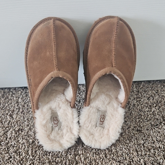 UGG Other - UGG Kids Brown Slippers